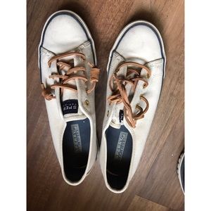 Sperry topsiders